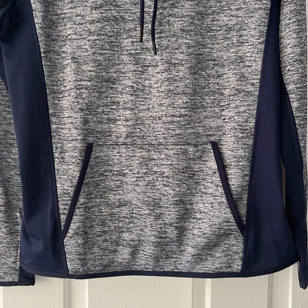 Under Armour Top Size M - Picture 4 of 8